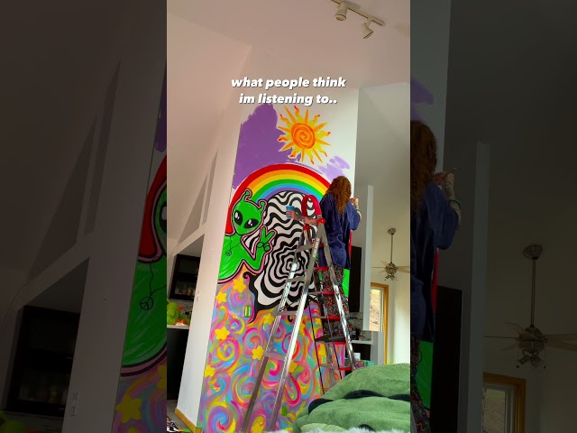 theres somthing about listening to people talk while im painting that makes me feel less alone🪐❤️