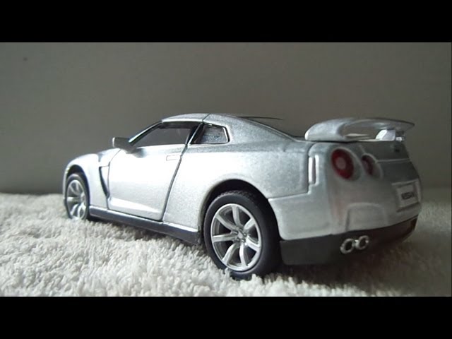 Nissan GTR - Scale 1/36