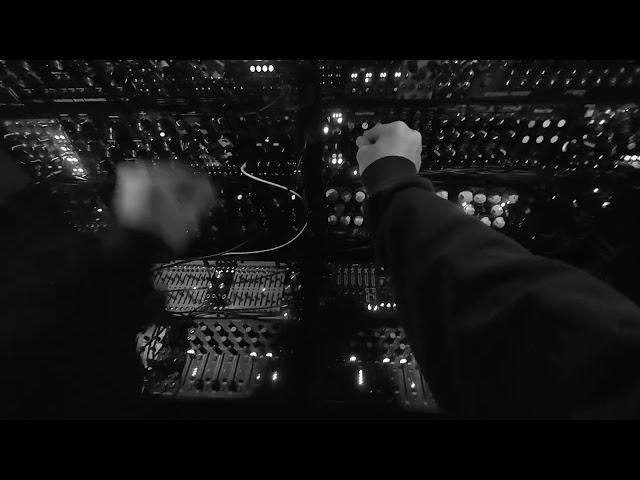 Raw Modular Techno Improvisation // Hypnotic Groove Industrial // Moog x Macbeth x Collide 4