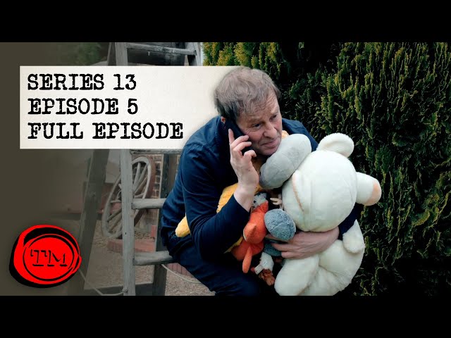 Season 13, Episode 5 - 'Having a little chuckle.' | Full Episode | Taskmaster