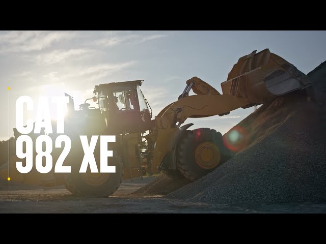 Cat® 982 XE | Why Operators Love This Two-Pass Loader
