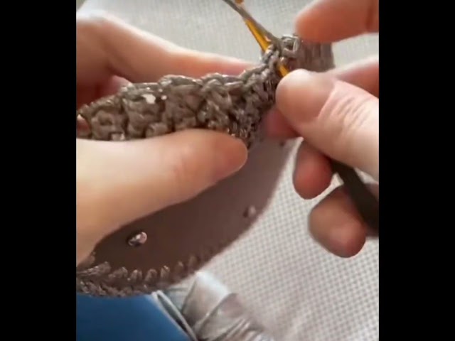 Mastering the Art of Crochet: Beautiful Handmade Handbag |