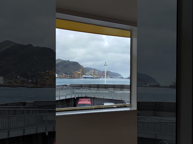 Fred Olsen Express arriving Gran Canaria