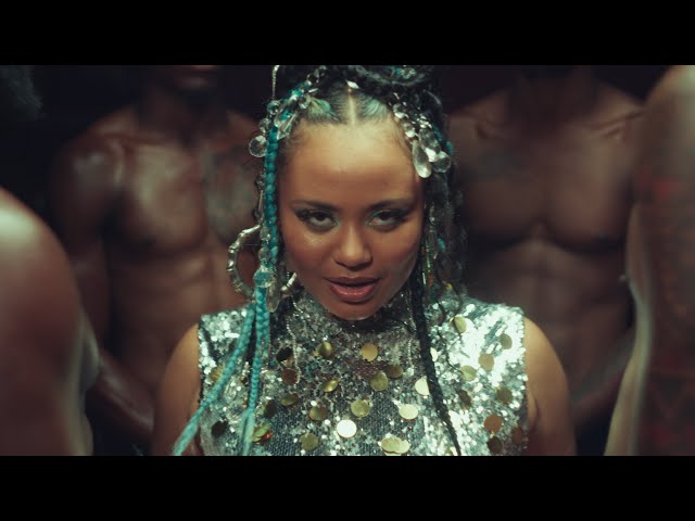 MOLIY, Shenseea, Skillibeng, Silent Addy - Shake It To The Max (Fly) (Remix) (Official Music Video)