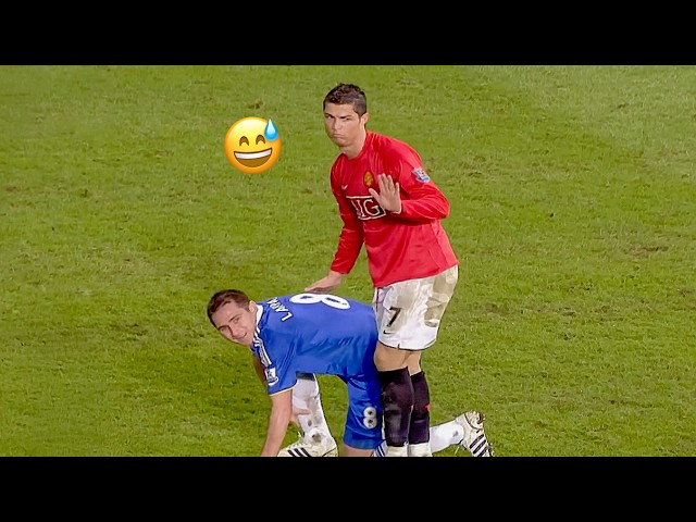 10 Minutes of Pure Football Comedy