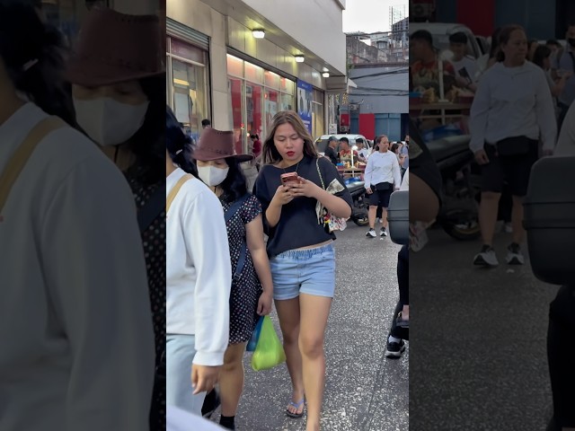 The Hustle and Bustle in Quiapo Manila #philippines 🇵🇭 #quiapo #manila #4kwalk