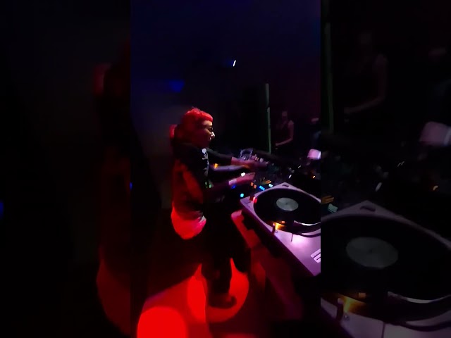 Tekno Christmas Bologna!! Beat Kouple on the mix!