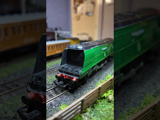 From sparker 🎇 to smoker 💨 £16 Tri-ang Winston Churchill restored #hornby #modeltrains #repair #fix