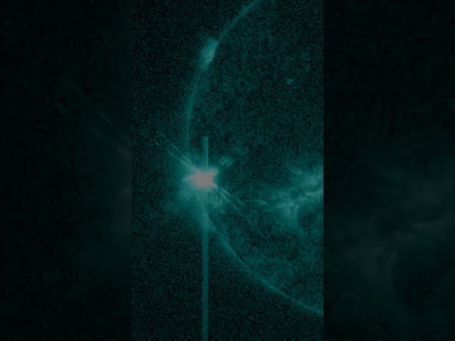 X-FLARE HITS EARTH WITH A FLOOD OF XRAYS