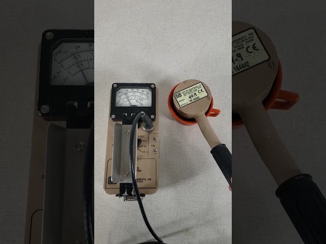 Testing a Ludlum Model 3 Radiation Survey Meter Geiger Counter Pancake with a Vintage Ceramic Cup
