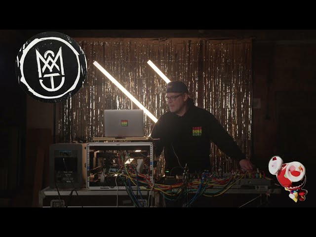 MUTUCA DUBZ - GLØU-RADIØ sessions - THE REPLAYS -