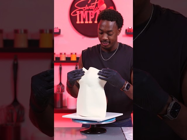The perfect cake to go with Scary Movie 6