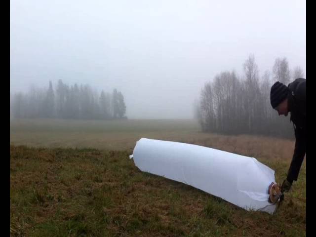 Inflatable aircraft 1 Toss test