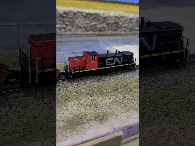 GMD-1 unloads an empty Gondola