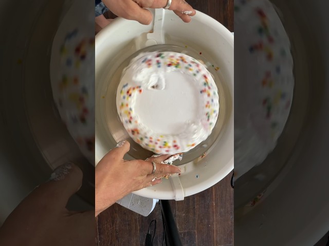 guess who’s getting into pottery… #throwing #cake #pottery