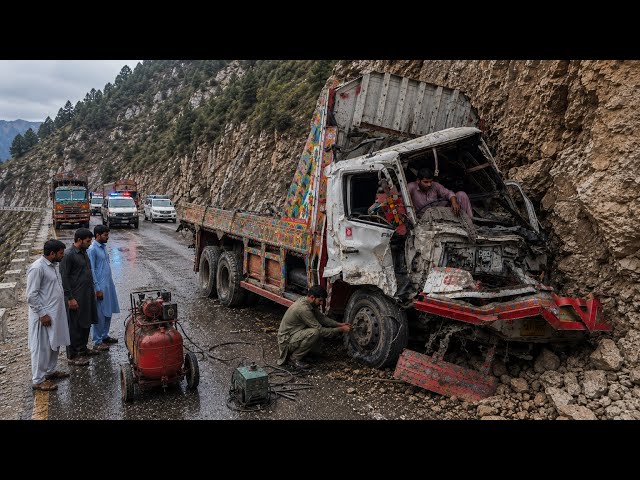 Can This Crushed Pakistani Truck Be Saved? || Full Restoration