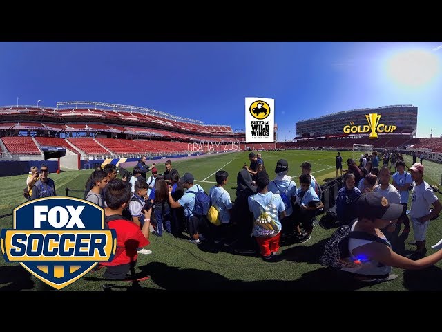 Graham Zusi greets a group of fans | 360 VIDEO | 2017 CONCACAF GOLD CUP