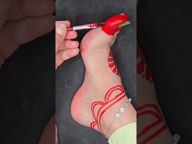 Stunning Aalta Designs Traditional Indian Foot Art #alta #art #mehndidesign #beauty #viralpost