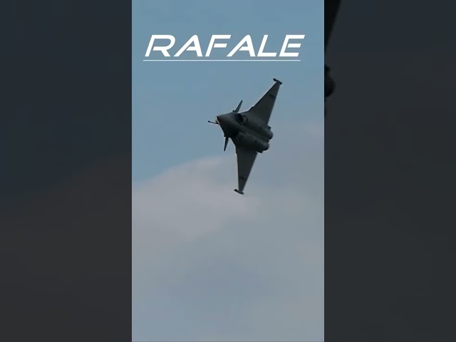 Rafale Turning Around and Around