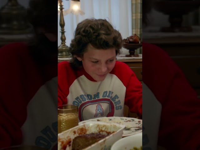 A child actor's dream direction: throw food at your co-stars 😂#YoungSheldon #BehindTheScenes #shorts