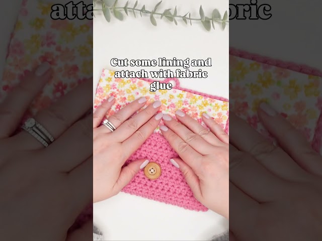 Make a crochet hook case with me! (And add a beautiful no-sew lining!) 🧶#beginnercrochet