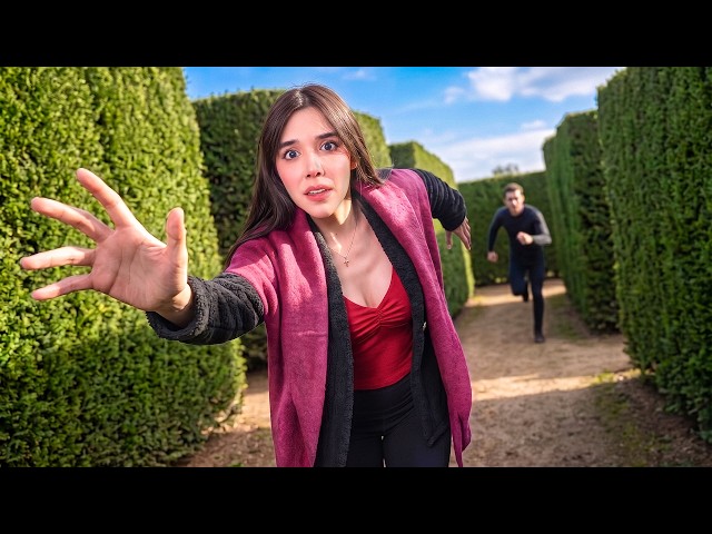 SURVIVING IN A LABYRINTH FOR $40,000 PESOS
