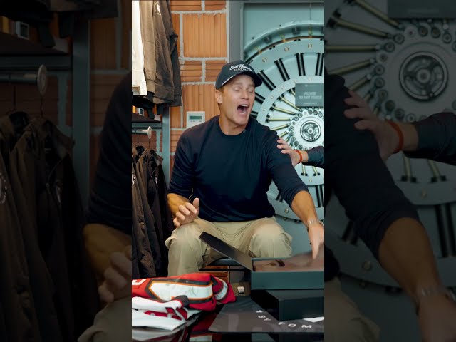 Brady pulls a Manning jersey from Underwraps! #tombrady #cardvaultbytombrady #peytonmanning