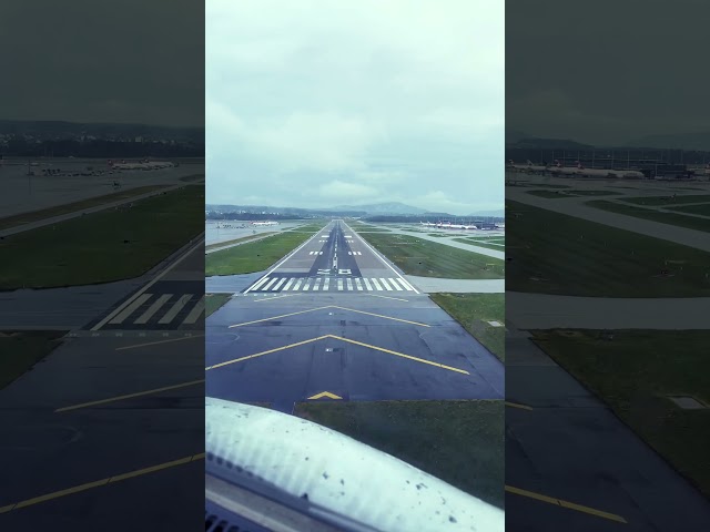Stormy landing at Zurich Switzerland #aviation #airbus #airbus320 #pilot #airplane #planespotting