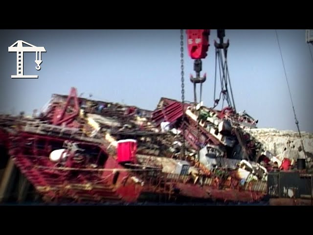 Cutting Up a Tanker on Syracuse’s Cliffs - Smit & Neri Salvage