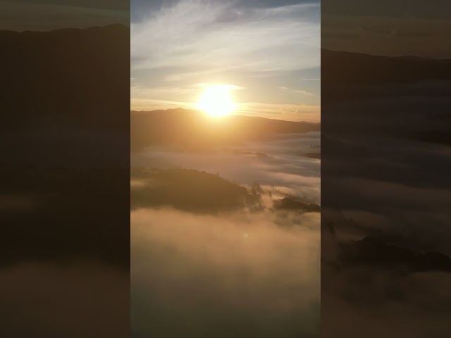 Sunrise above the Cloud Inversion #landscapephotography #shorts #lakedistrict