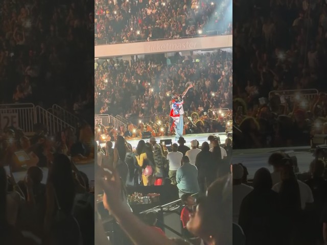 I wish we could go back 🔥🔥 #shorts #concert #usher #chrisbrown #chicago