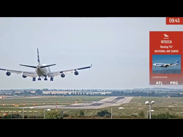 B747 special delivery - new B767 Delta Airlines ENGINE