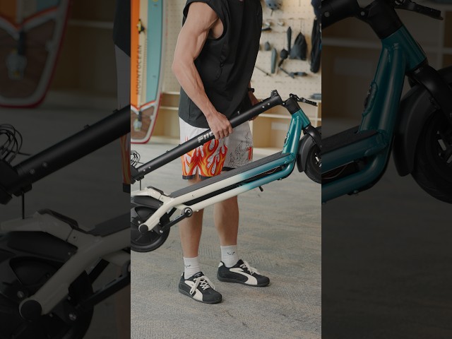Can you feel the ASMR? 🎧🛴 Tell us your favorite detail! 👇#escooter  #wheelie  #fiido  #scooterlife