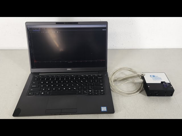 Testing a Ocean Optics CHEMUSB4-VIS/NIR USB4000 Spectrometer Cuvette Light
