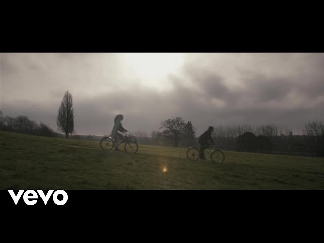 Hybrid Minds - Brighter Days (feat. Charlotte Haining) [Official Music Video]