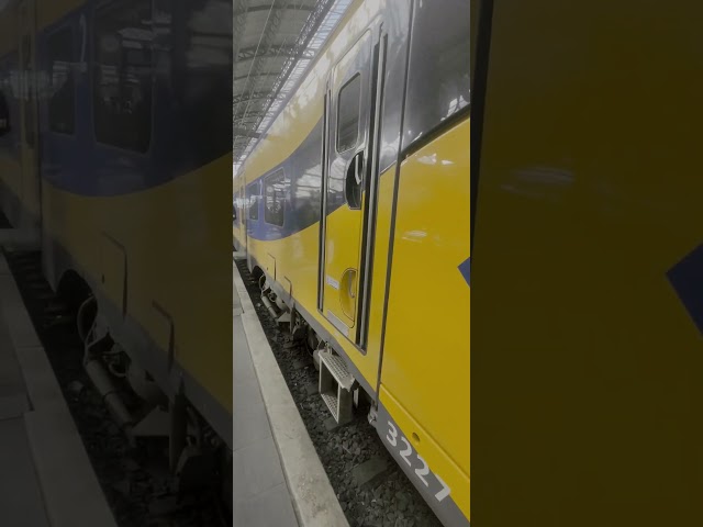 Amsterdam Centraal Station Train