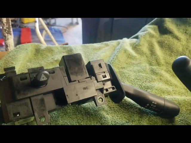 Jeep turn signal or Multifunction switch replacement TJ or Cherokee Don't pull the Steering Wheel