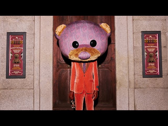 ETRO Paisley Holidays - Characters