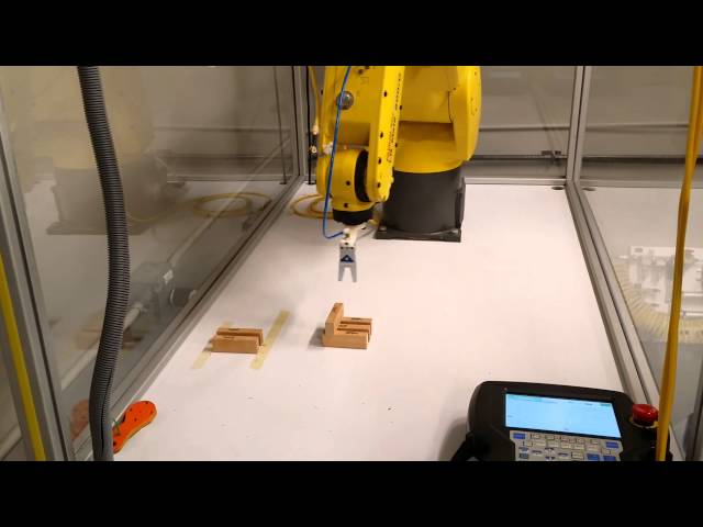 Dunwoody College: Fanuc Robot Project
