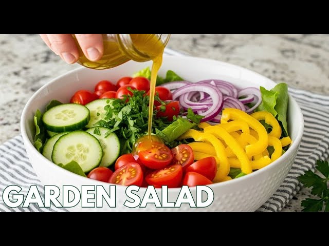 Healthy & Quick Salad with Homemade Dressing 🥗 | Easy Everyday Recipe