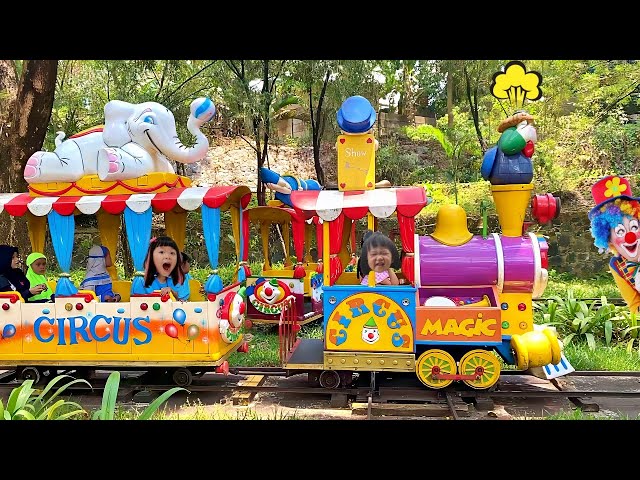 Petualangan Harper ke Jungleland Naik Kereta Api Badut Choo Choo Train