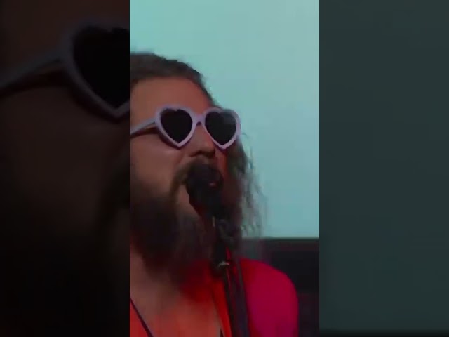 Squid Ink on @JimmyKimmelLive is available to watch now! 🦑✨MyMorningJacket.lnk.to/SquidInk-Kimmel