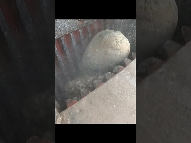 Machine Eats Rocks. #gravel #machine #jawcrusher