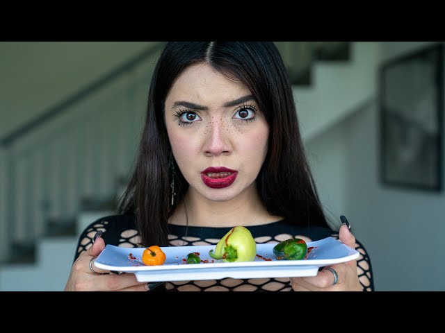 It Hurts To Watch! #spicychallenge | MB VR 360°