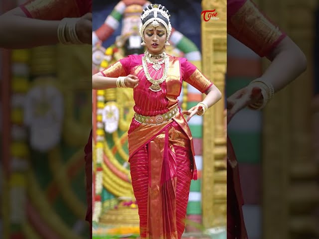 Dimple Hayathi performed Kuchipudi at Nada Neerajanam | TeluguOne Cinema