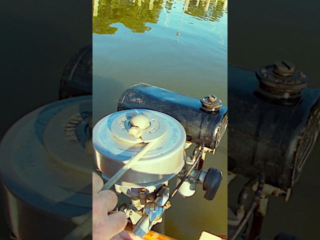Antique outboard running on the water #2stroke #antique #vintage