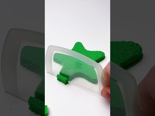 Green Star Slices! #KineticSand #Shorts
