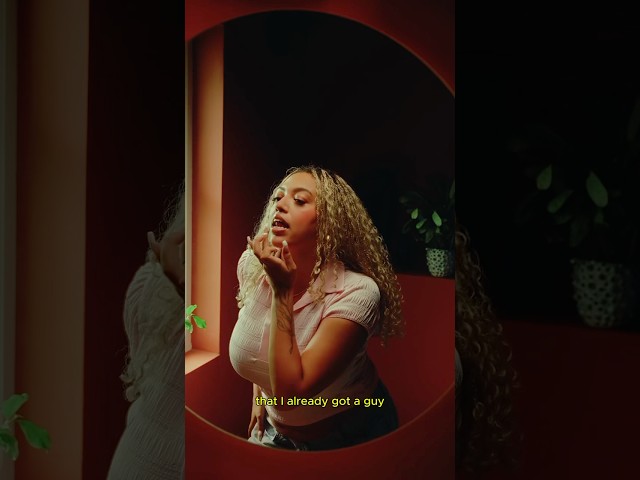Mahalia - 🪞mirror mirror on the wall🪞#mahalia #shorts #newmusic #pity