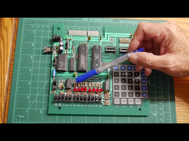 #326 Micro-Master MM-8000 Intel 8085 Microprocessor Trainer