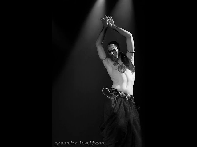 Horus Mozarabe performing fusion bellydance at The Massive Spectacular!